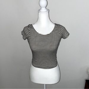 Zara Trafaluc Cropped Black and White Stripped Ribbed Tee Shirt Sz S